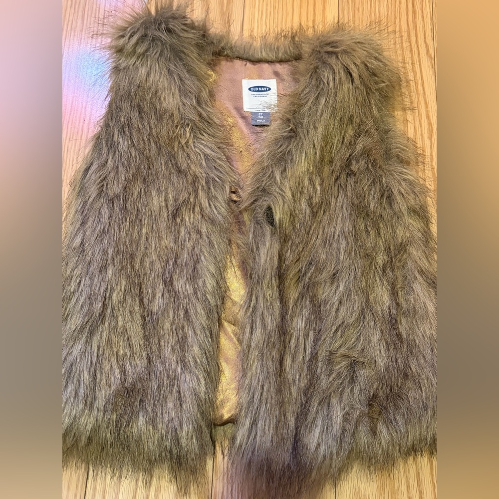 Old Navy Faux Fur Vest in Brown